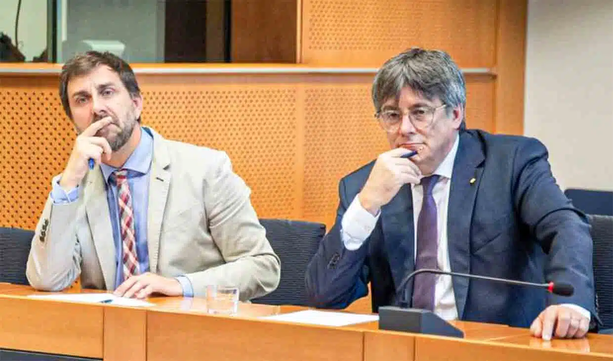 Puigdemont y Comín acosan a funcionarios europeos por haberse manifestado contra la ley de amnistía, denuncia C’s