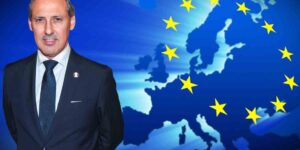 EUGENO RIBÓN CON EUROPA DE FONDO