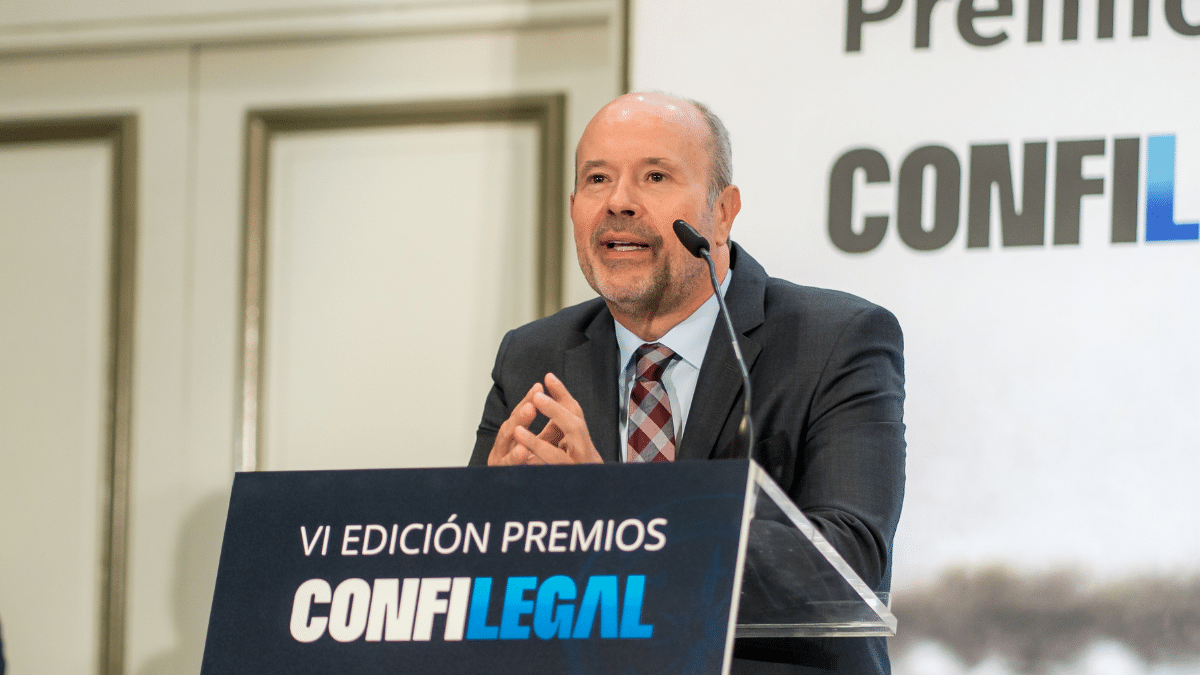 Juan Carlos Campo se aparta voluntariamente de un recurso de amparo por