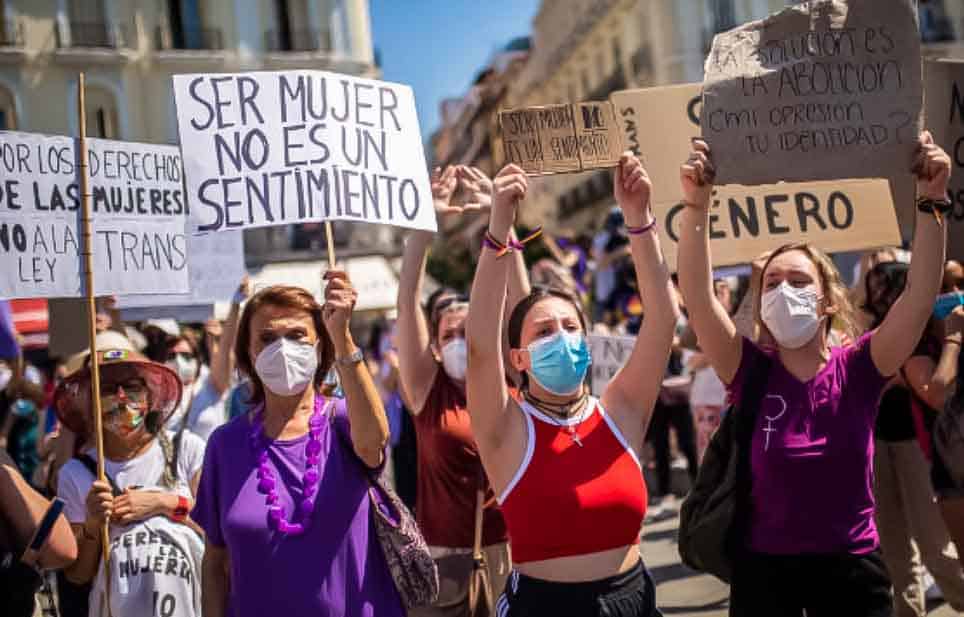 La Alianza Contra el Borrado de las Mujeres pide unidades de apoyo para personas que desisten del cambio de sexo