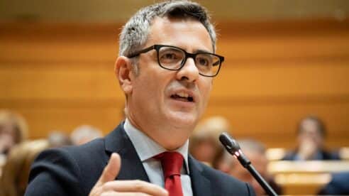Félix Bolaños pide el apoyo para los decretos anticrisis y el abandono de «intereses partidistas»