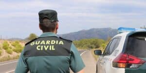 Un sargento de la guardia civil embiste a un compañero para “librarse” de un control policial y acaba expulsado del cuerpo