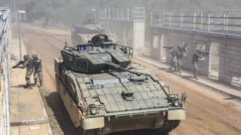Romero insta a que la jurisdicción ordinaria asuma el caso de los soldados fallecidos porque el castigo en la militar es mucho menor