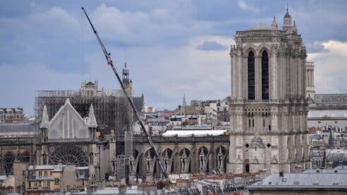 La Ley de Patrimonio Histórico protege las vidrieras españolas de repetir la situación de Notre Dame y Macron