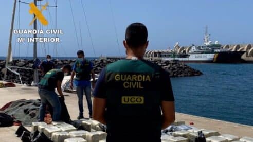 Dos agentes de la Guardia Civil, condenados por narcotráfico a 11 años de cárcel y un tercero a 6 años