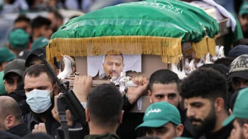 Opinión | ¿La retransmisión del funeral de Saleh Al Arouri en RTVE pudo constituir enaltecimiento del terrorismo?