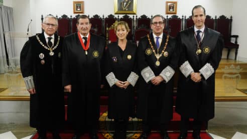 Manuel Ramírez, Medalla al Mérito en el Servicio de la Abogacía por sus 47 años de trayectoría