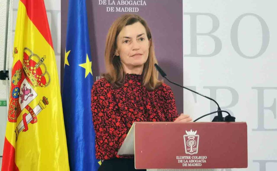 ROBERTA POZA CID