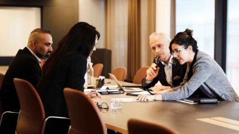 Los “in house” buscan formulas alternativas para reducir costes en asesores externos