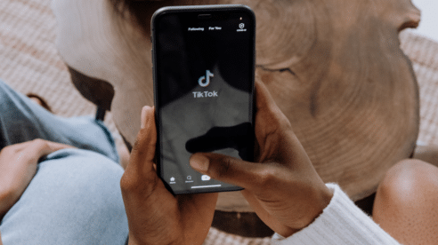 El TGUE desestima el recurso de TikTok para eludir las normas digitales más estrictas por ser «guardián de acceso»