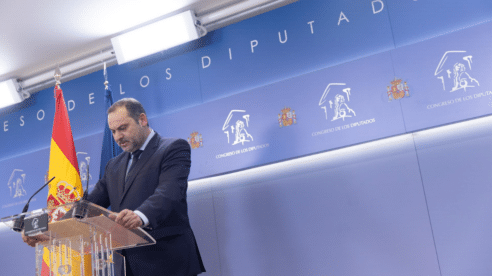 El juez de la Audiencia Nacional señala al exministro José Luis Ábalos como «intermediario» de la ‘trama Koldo’