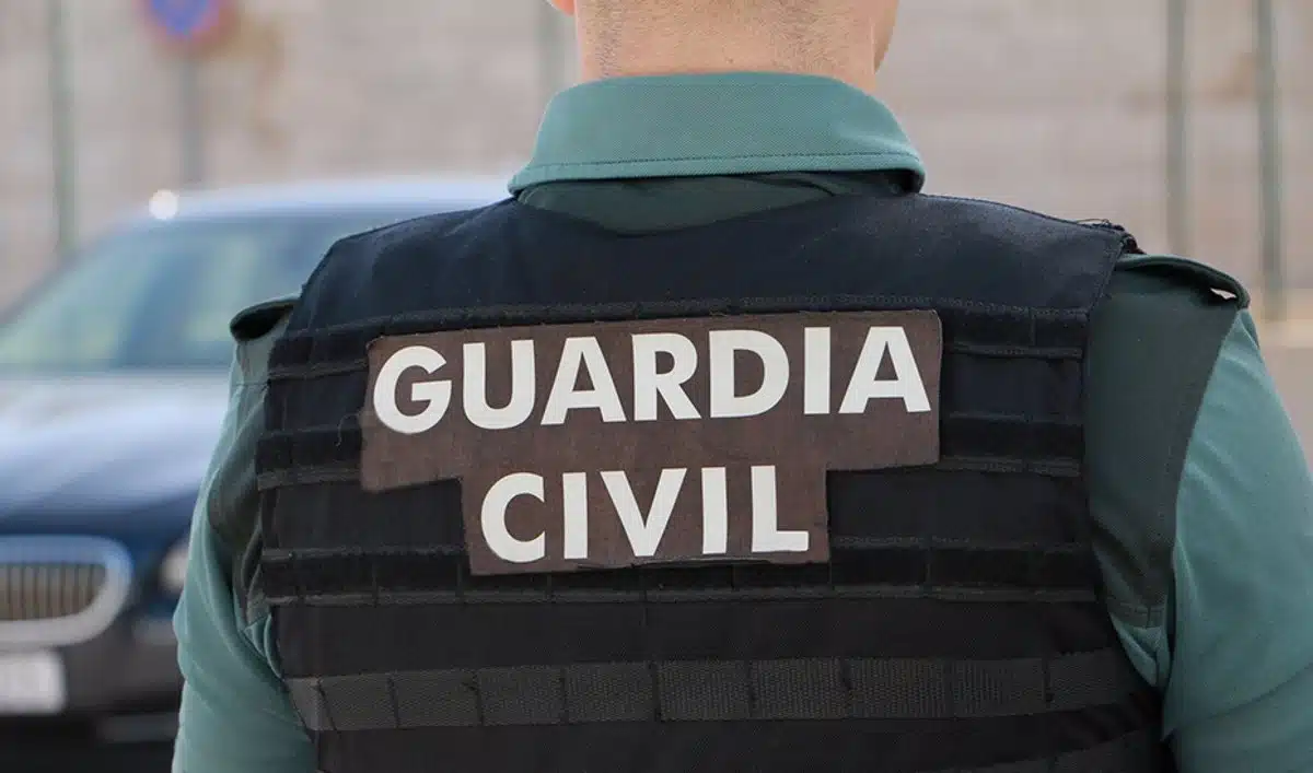 Un teniente de la Guardia Civil condenado a ocho años y diez meses de prisión por cohecho, tráfico de drogas y hurto