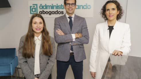 Administrativando Abogados apuesta por el talento interno y asciende a las abogadas María José Amo y Adela Merino
