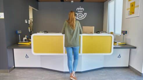 Los tribunales dan la razón a Correos en su abuso de contratos temporales: no tiene que pagar por antigüedad