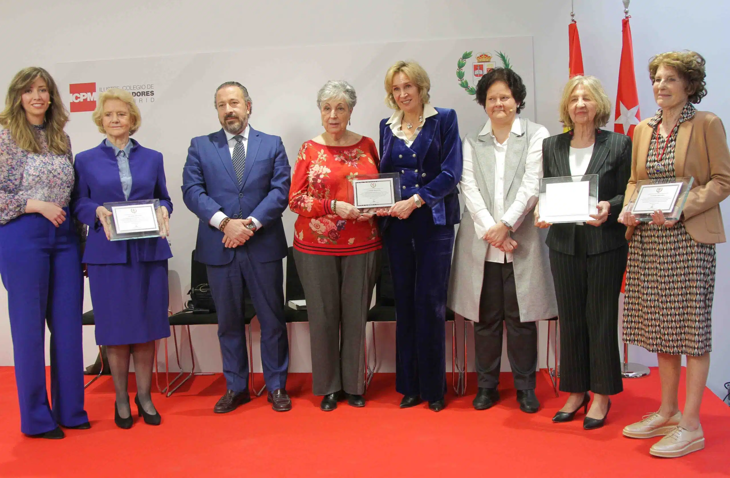 Los procuradores madrileños reconocen a las 27 mujeres que participaron en la Legislatura Constituyente 1977-1979