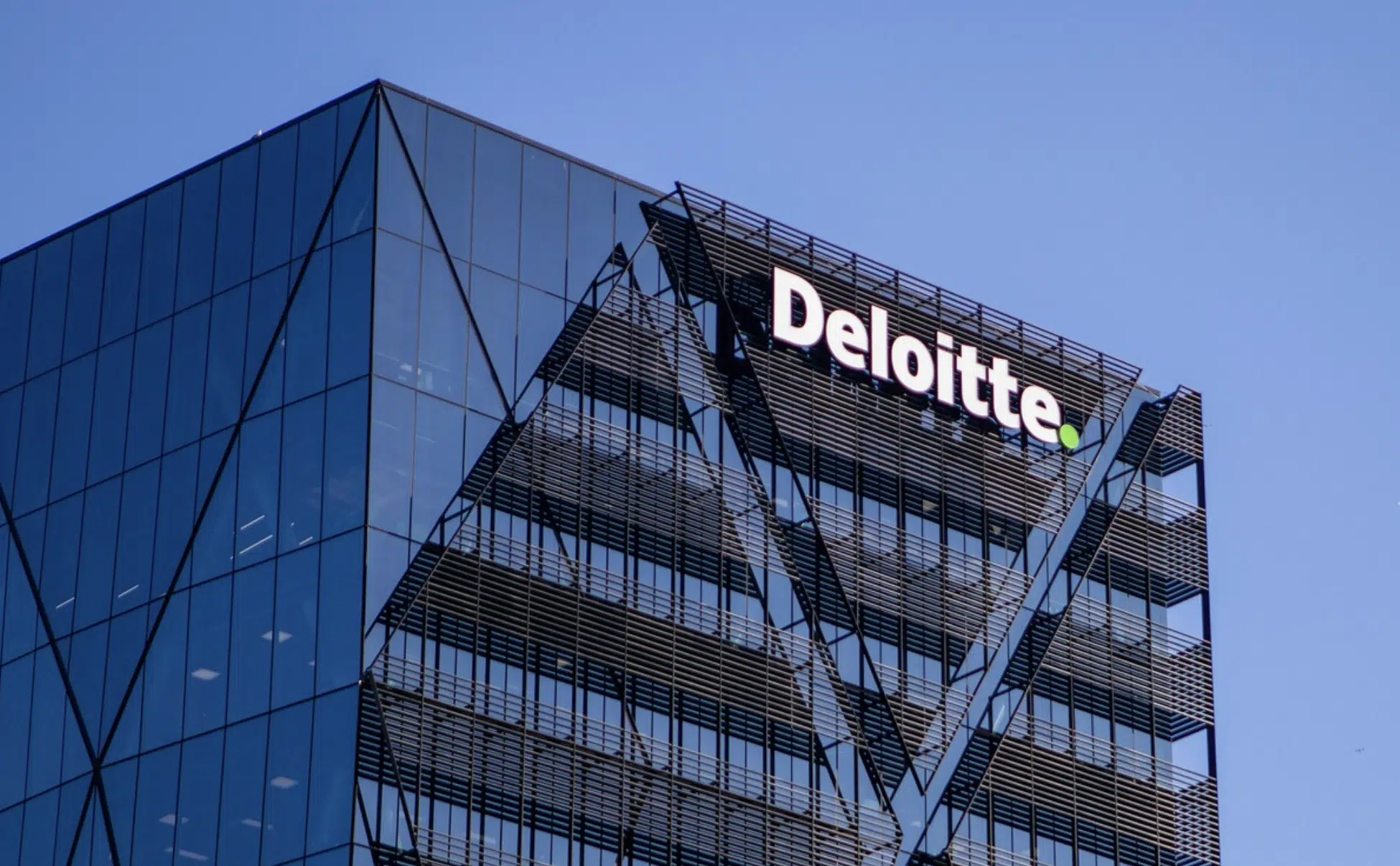 Deloitte ultima su reorganización mundial en cuatro grandes unidades de negocio