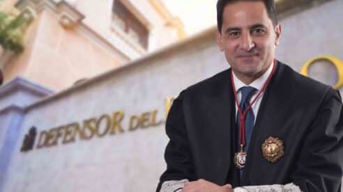 Opinión | ¿A quién defiende el Defensor del Pueblo?