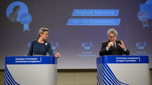 Bruselas investiga si Apple, Alphabet y Meta cumplen la nueva ley antimonopolio de la UE