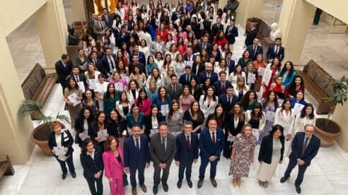 Bolaños expresa su compromiso público y personal con los LAJ en la entrega de despachos de la 45 Promoción