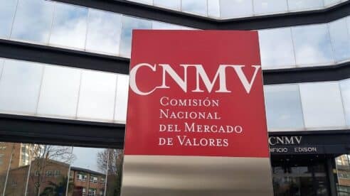 Casi el 20% de las 1.350 reclamaciones resueltas por la CNMV en 2023 están relacionadas con comisiones cobradas