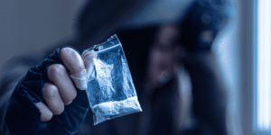 El consumo y la posesión de drogas en el trabajo, un acto que puede ir de la mano de un despido procedente