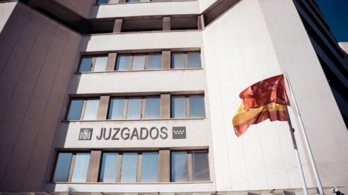 El abogado del novio de Ayuso denuncia un ‘haqueo’ para conseguir los emails con su cliente