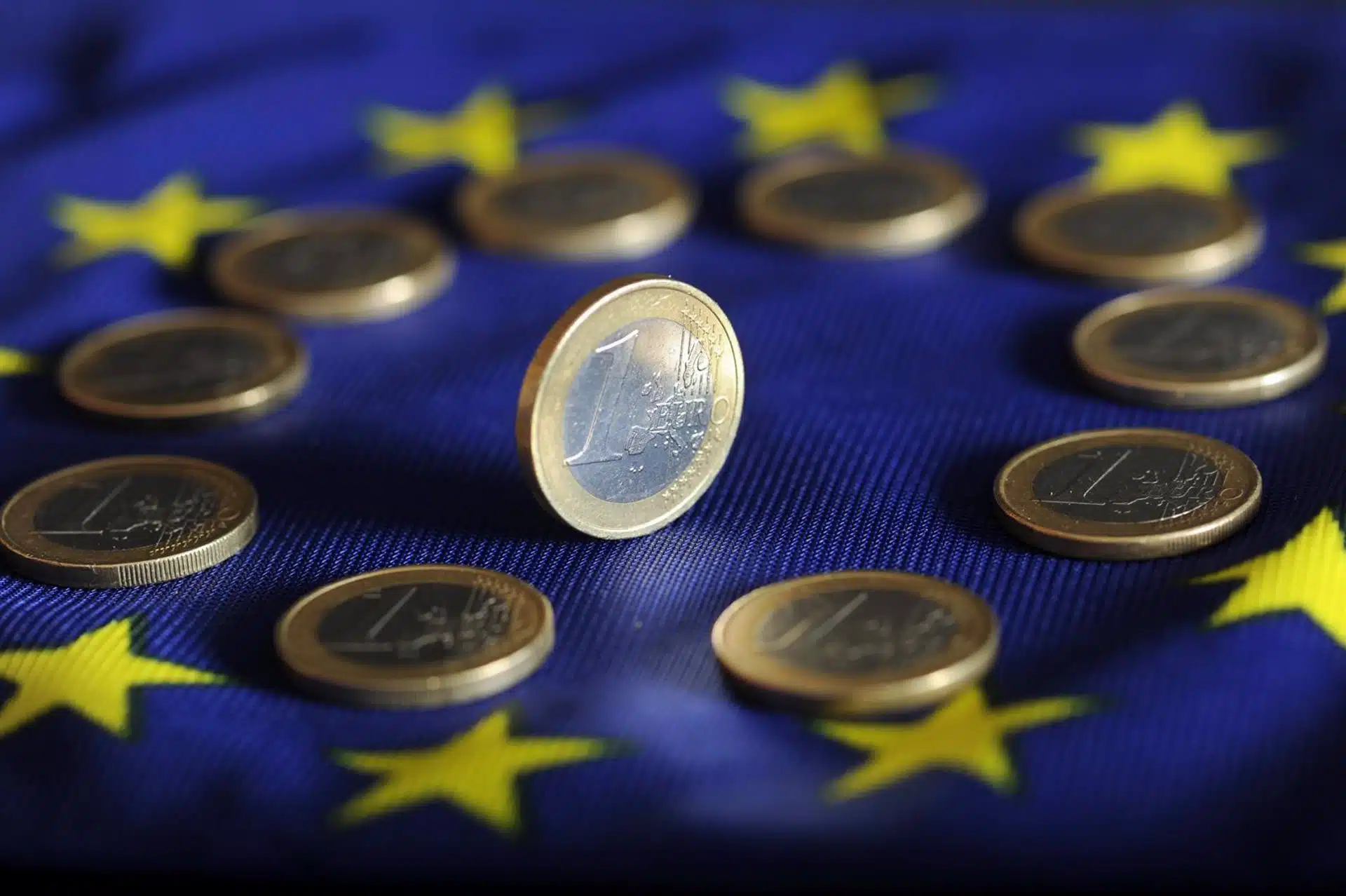 Las nuevas reglas fiscales de la UE entrarán en vigor este martes tras la adopción final de los 27