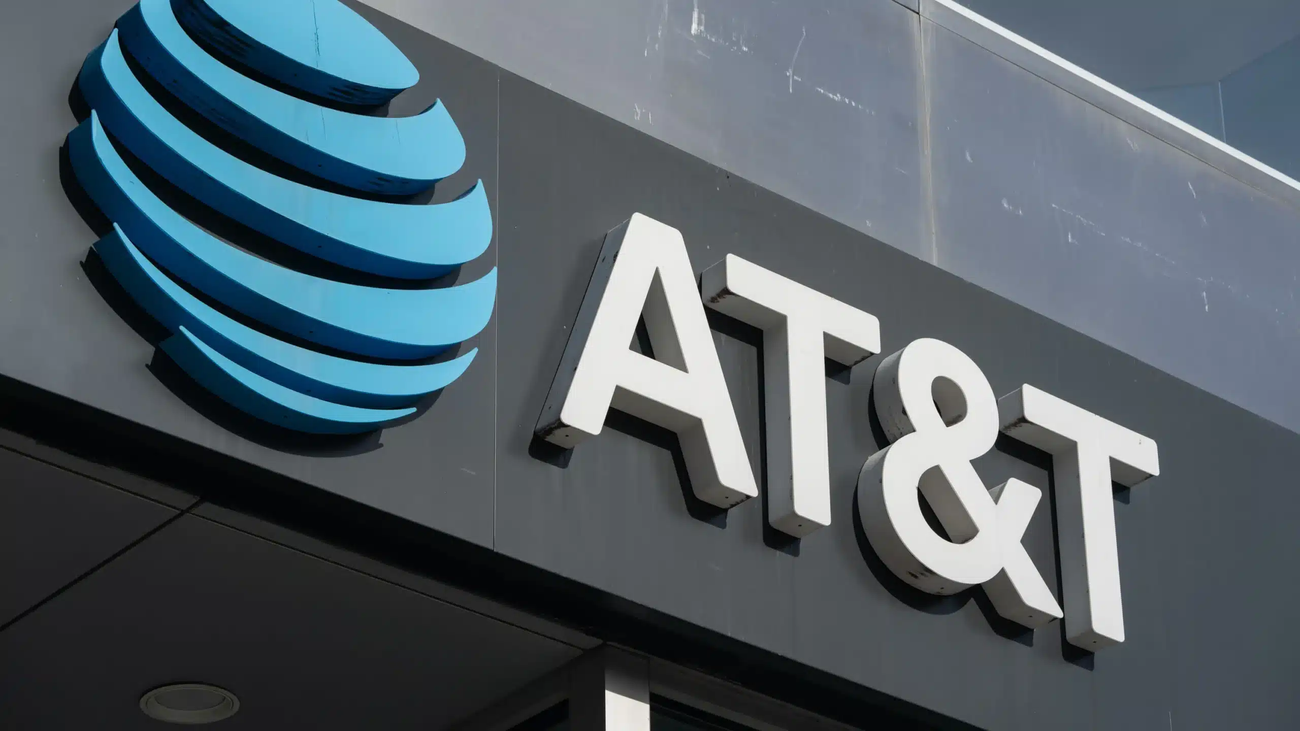 La operadora AT&T confirma la filtración en internet de los datos de más de 73 millones de cuentas de clientes