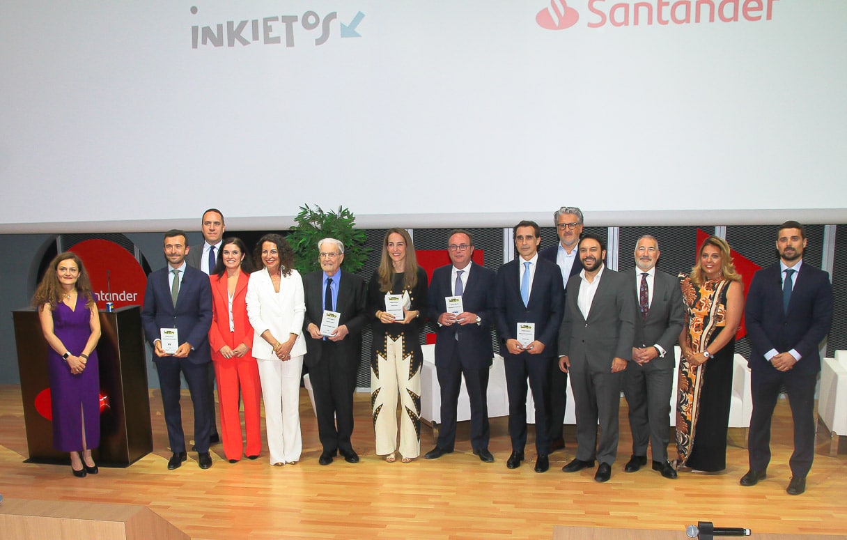 Antonio Garrigues Walker, la Fundación Pro Bono, Cuatrecasas, EY, KPMG y Pérez-Lorca reciben los I Premios Inkietos