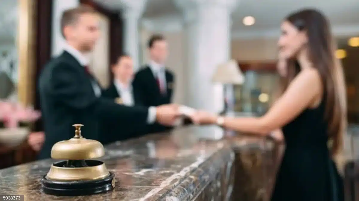 La fina línea del ‘check-in’ en los hoteles: pueden pedirte los datos, pero no fotocopiar tu DNI
