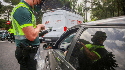 Al volante alcohol cero, pero si no se respetan las normas a la hora de hacer la prueba, la multa es nula