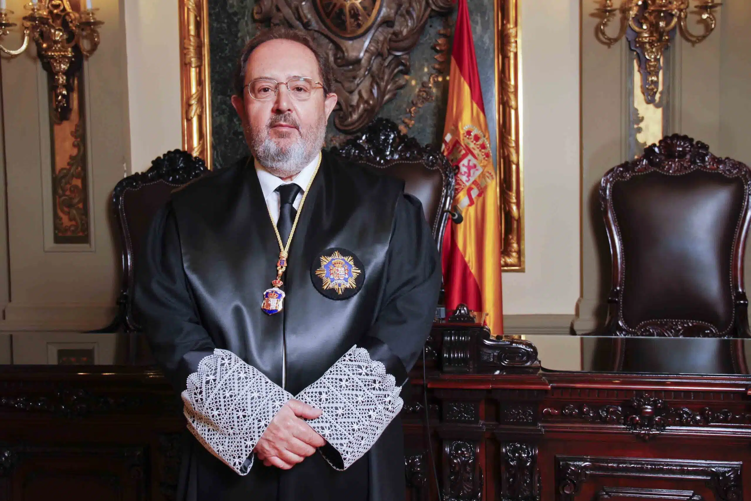 Fernando Pignatelli presentó «Tratado sobre los crímenes de guerra en el Derecho español»