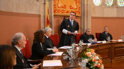 El decano de la procura barcelonesa reclama una «regulación jurídica rigurosa» de la Inteligencia Artificial