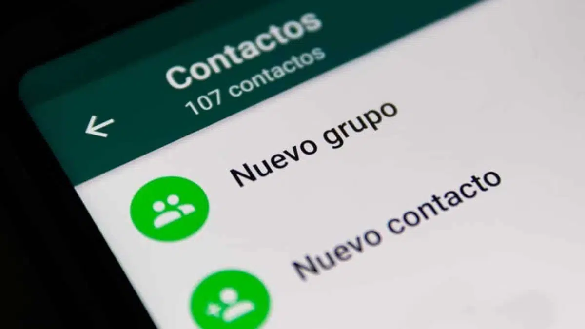 Una comunidad de propietarios, multada por publicar en WhatsApp vecinal un recibo bancario y una conversación privada