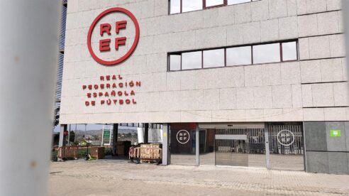 La RFEF se opone «en este momento procesal» a que la Audiencia Nacional asuma el ‘caso Supercopa’ como pide LaLiga