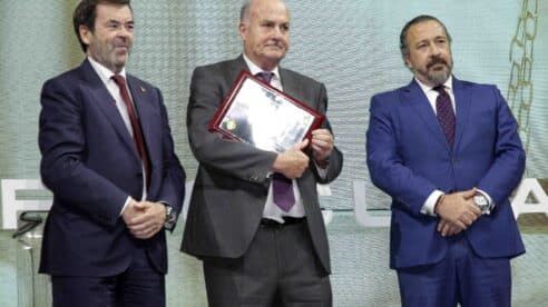 Marlaska, Bolaños y García Ortiz reprueban con su ausencia el premio de los procuradores a García Castellón