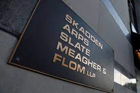 Skadden incorpora al ex abogado general de SoFi y al co-presidente de fintech de Shearman para liderar su área de regulación financiera