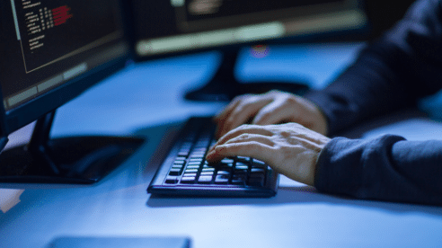 Aumentan un 53% los ciberataques en el sector bancario y las «fintech», según ENISA