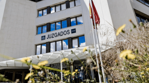 La AMJE reclama que se garantice un trato adecuado a las víctimas en los juzgados