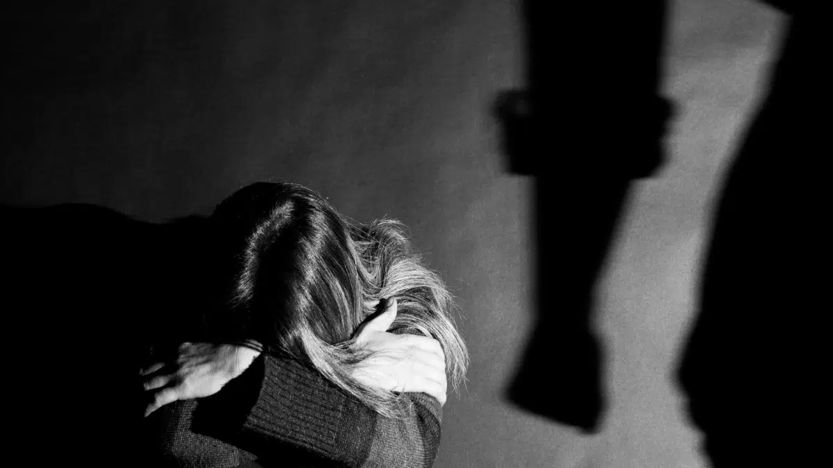 Más riesgo para las mujeres, feminicidios y muertes de neonatos: la violencia de género y doméstica estudiada con sentencias