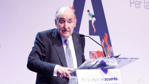 Miquel Roca Junyent, galardonado con el XXX Premio Pelayo para juristas de reconocido prestigio