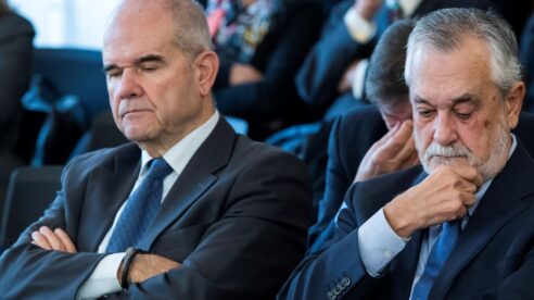 El Constitucional perdona al expresidente andaluz Manuel Chaves parte de la prevaricación de los ‘ERE’