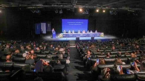 ISDE gradúa a más de 1.000 estudiantes, la promoción más numerosa de su historia