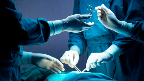 Las negligencias médicas se pagan: una juez condena a la Sanidad Andaluza a indemnizar con 37.000 euros a un paciente