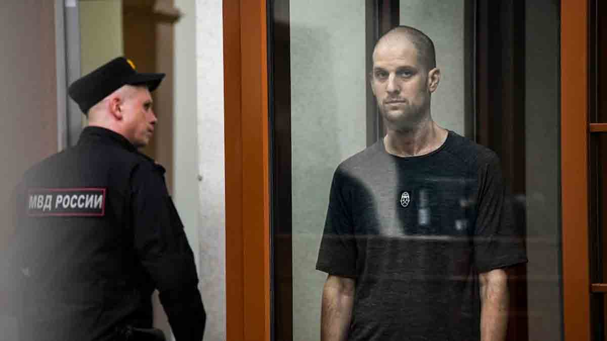 El BAHRI condena la sentencia de 16 años de prisión contra Evan Gershkovich, corresponsal en Rusia de Wall Street Journal