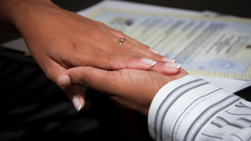 Los matrimonios ante notario aumentan por tercero año consecutivo: las personas entre 35 y 44 años, las que más se casan