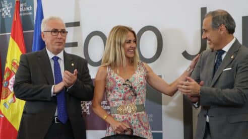 Sylvia Córdoba, primer premio del concurso de relatos «Historias con vocación de oficio», del ICAM