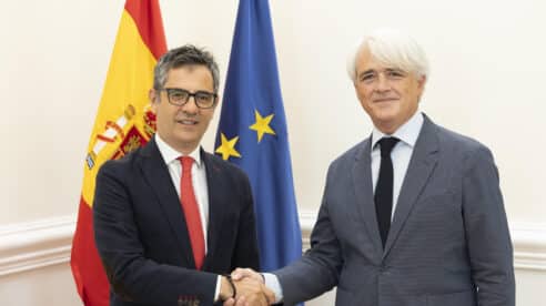 Félix Bolaños se compromete a aprobar la nueva Ley de Asistencia Jurídica Gratuita en su reunión con el presidente del CGAE