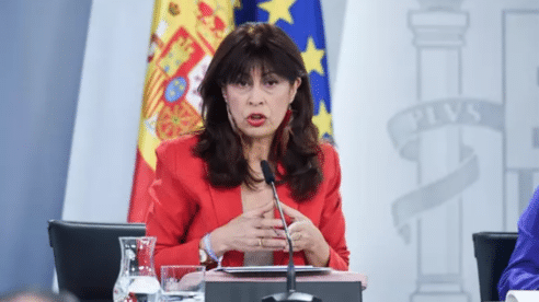 La ministra de Igualdad lamenta que el Supremo «blanquee», a través del Registro Civil, la gestación subrogada