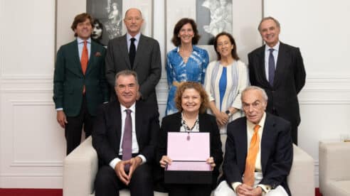 El Colegio de Registradores recibe el premio Plácido Arango, la más alta distinción, de la Fundación Amigos del Museo del Prado